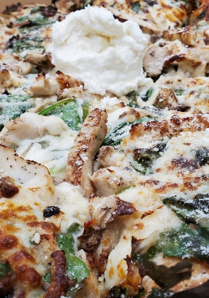 18" Party Chicken Spinach Pizza