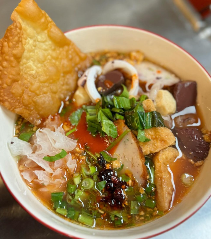 P Thai's Khao Man Gai and Noodles