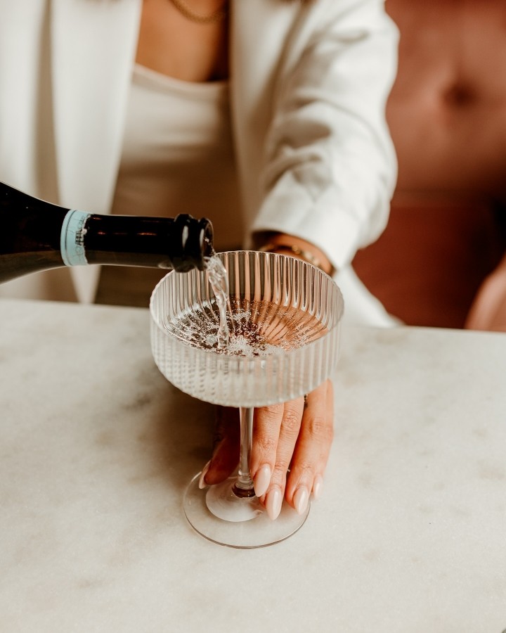 Blanc Champagne Bar