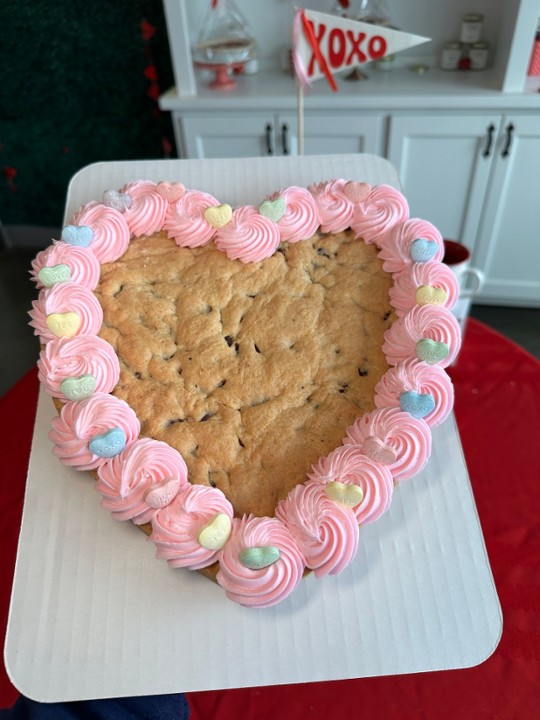 9” single layer heart cookie cake