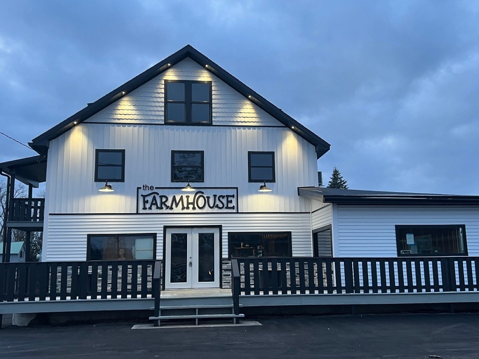 The Farmhouse at Verona Beach