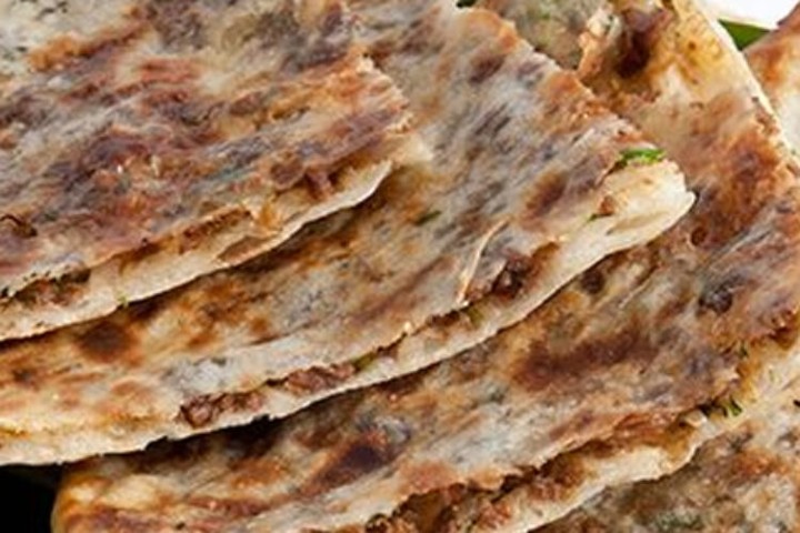 Keema (Minced Beef) Naan