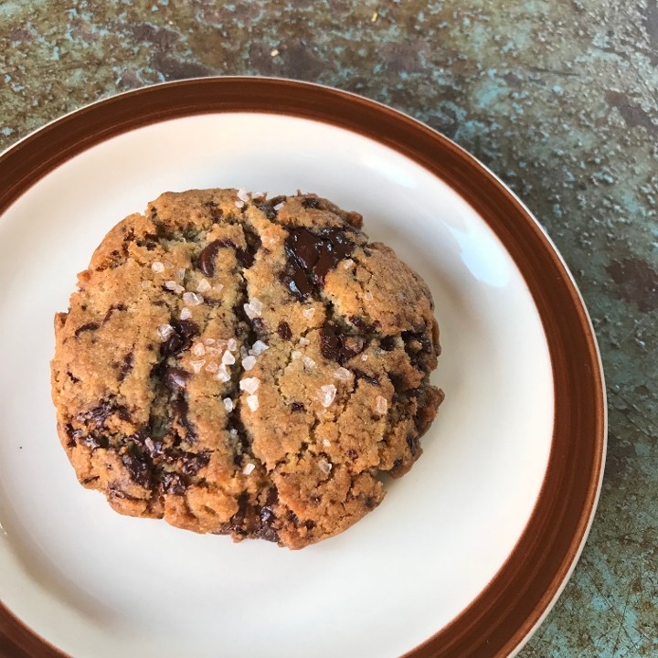 Salted Chocolate Chunk Cookie (v)