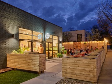 Lowertown Bar & Cafe 1031 Broadway Street