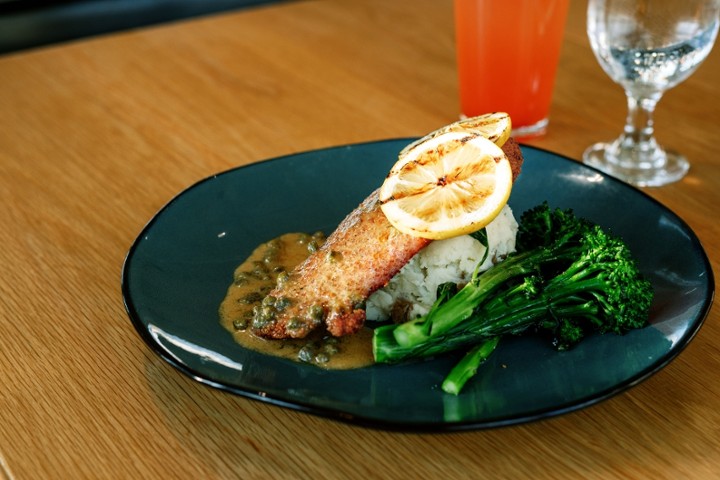Classic Chicken Piccata with Mashed Potatoes*