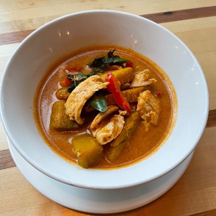 Pumpkin Red Curry (Fall Special!)