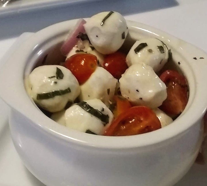 Caprese Salad - Tomato & Mozzarella