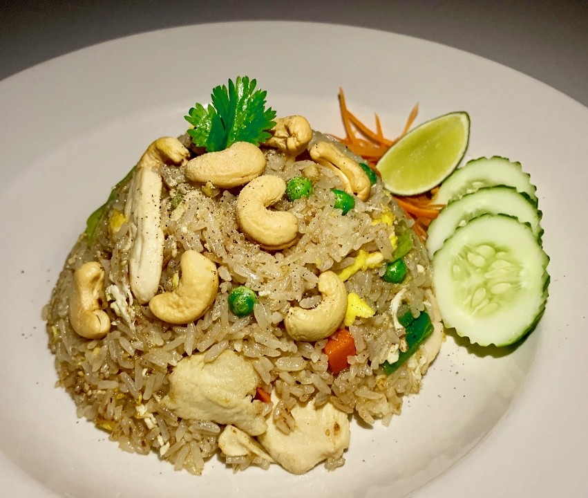 Cashew Fried Rice (Khao-Phad-Med-Ma-Moung)