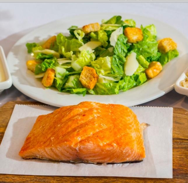 Salmon Caesar Salad  (10 oz)