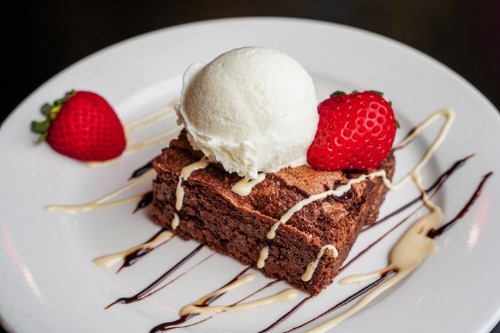 CHOCOLATE BROWNIES WTH ICE CREAM