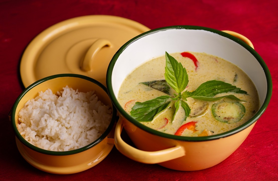 Chinta Thai 157 Franklin street