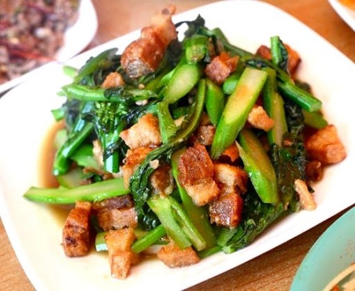 Crispy Pork With Chinese Broccoli