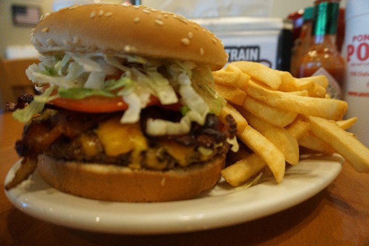 Bacon Cheeseburger on Bun Platter