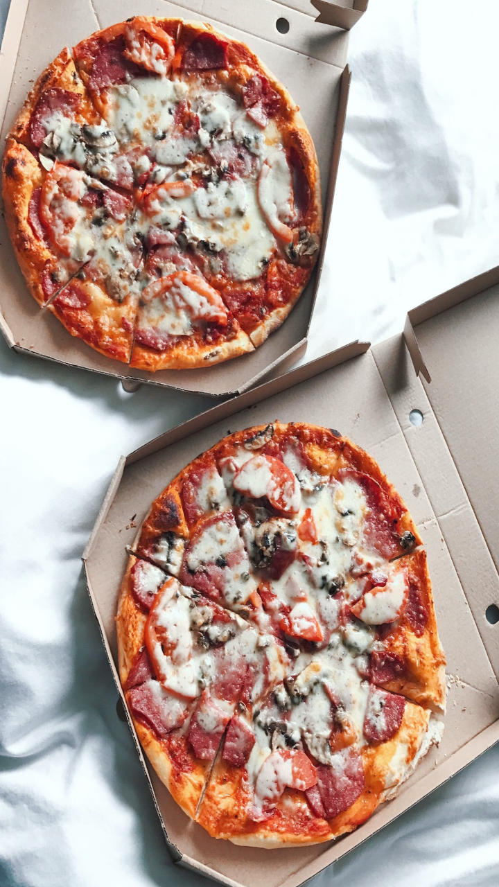 PAIR Pizza Deal w/ One topping each