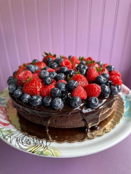9" Flourless Cake Ganache & Berries