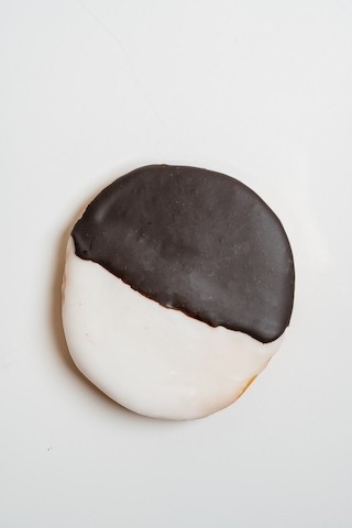 BLACK AND WHITE COOKIE