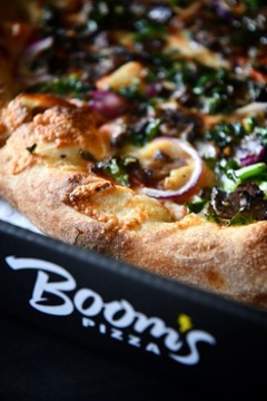 Boom's Pizza - Van Aken