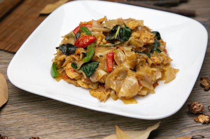 Pad Kee-Mao (Drunken Noodle)