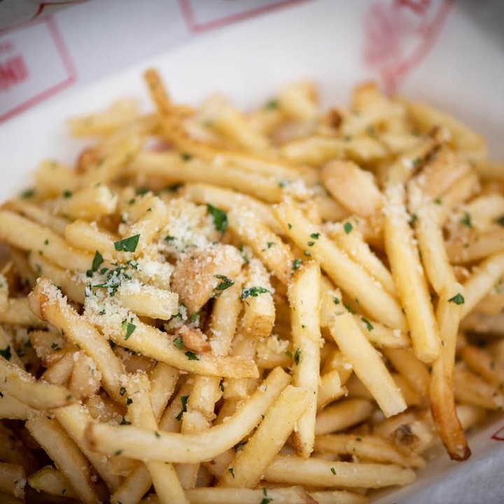 Inclined Burgers and Brews - Northstar Northstar NEW - Garlic Fries Basket