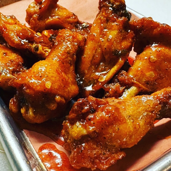 Hot Honey Garlic Bone in Wings