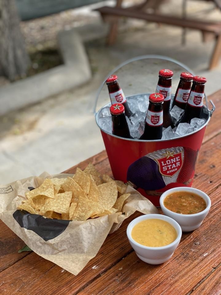 Queso Chips Salsa