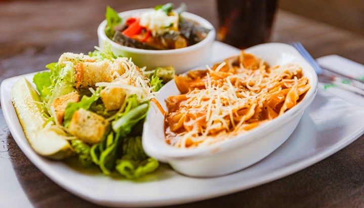 1/2 Choice, Soup Cup & Salad Combo