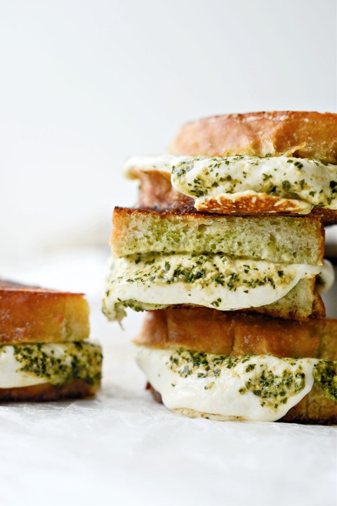Griddled Mozzarella Sandwich