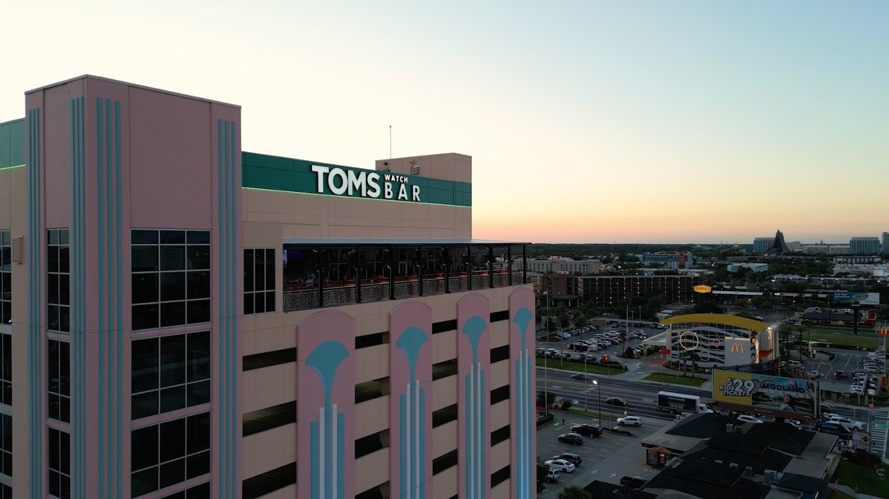 Tom's Watch Bar - ORLANDO 8050 International Drive