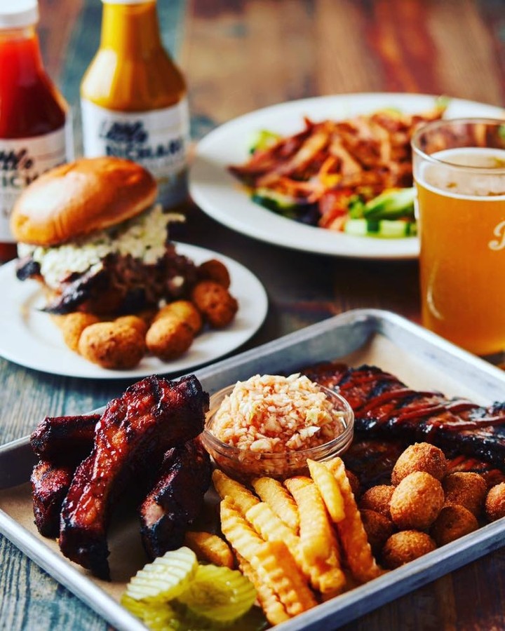 Little Richard's BBQ Clemmons
