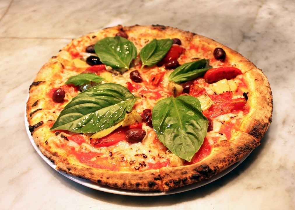 Grilled Arti & Olive Pizza