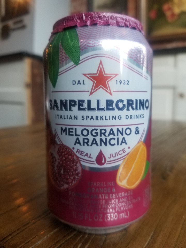Sanpellegrino soda pomegranite  can