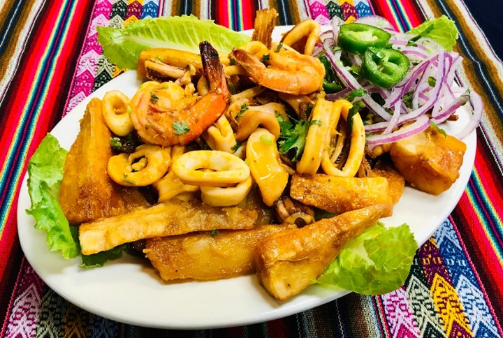 Jalea Estilo Inti / Peruvian Seafood platter - Inti Style
