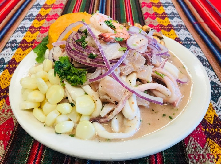 Ceviche Mixto / Mix Seafood Ceviche