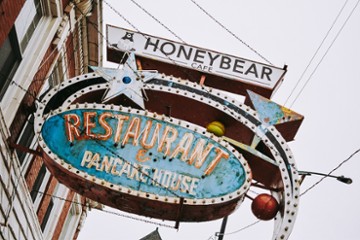 Honeybear Cafe