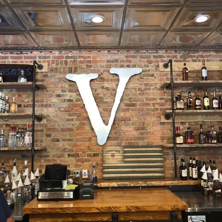 Vinson's Pub