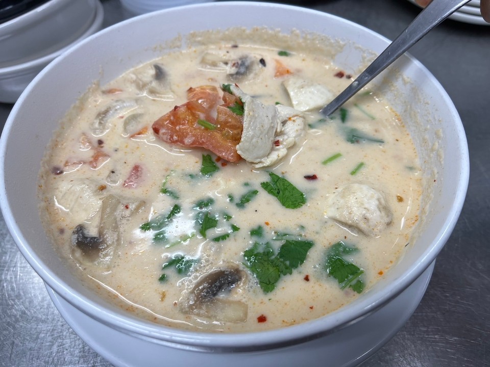 Tom Kha Chicken ( Coconut Soup )