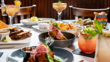 El Mariachi Tequila Bar & Grill