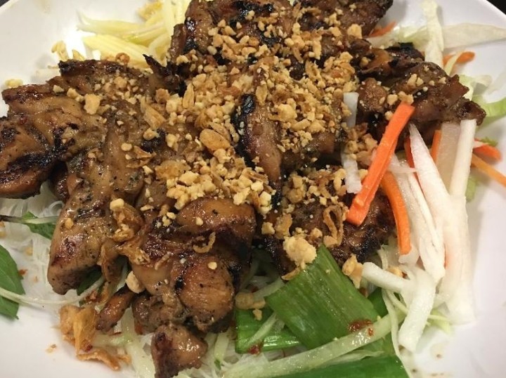 Grilled Chicken on Vermicelli