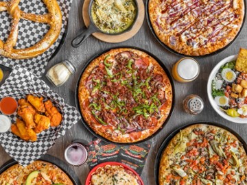 Lamppost Pizza & The Post Pub