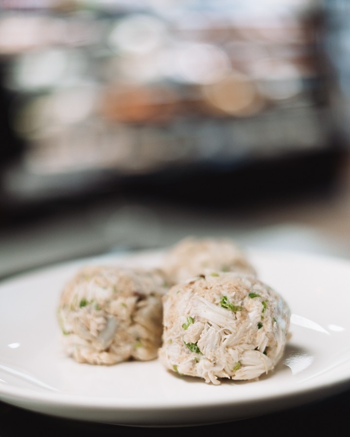 417 N. Ridge Rd - Super Lump Crab Cakes Ready To Cook