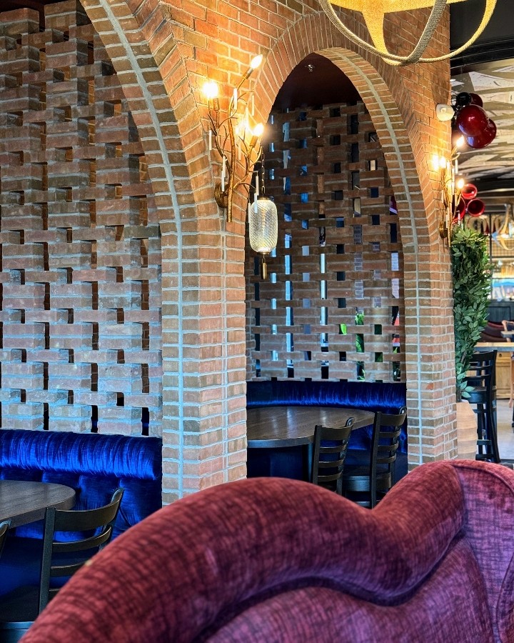 Dahlia Kitchen + Bar 150 E 4th Place