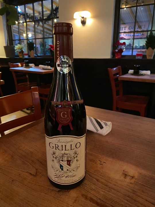 Bottle of Nero D’Avola/Merlot Blend