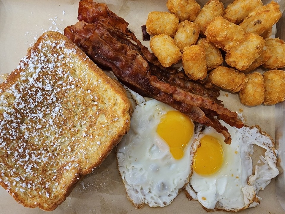 M2O Breakfast Platter With French Toast