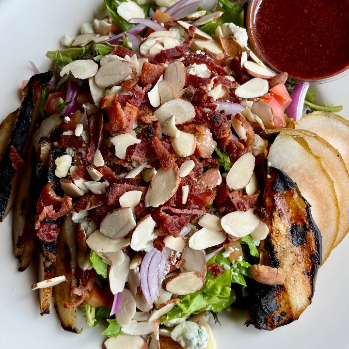 Grilled Pear and Blue Cheese Salad