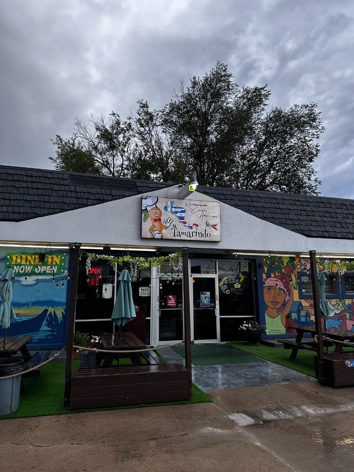 EL TAMARINDO RESTAURANT