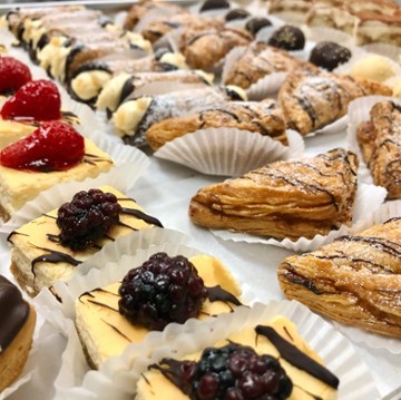 Cheff'n & Eetinn l Artisan Bakery & Eatery