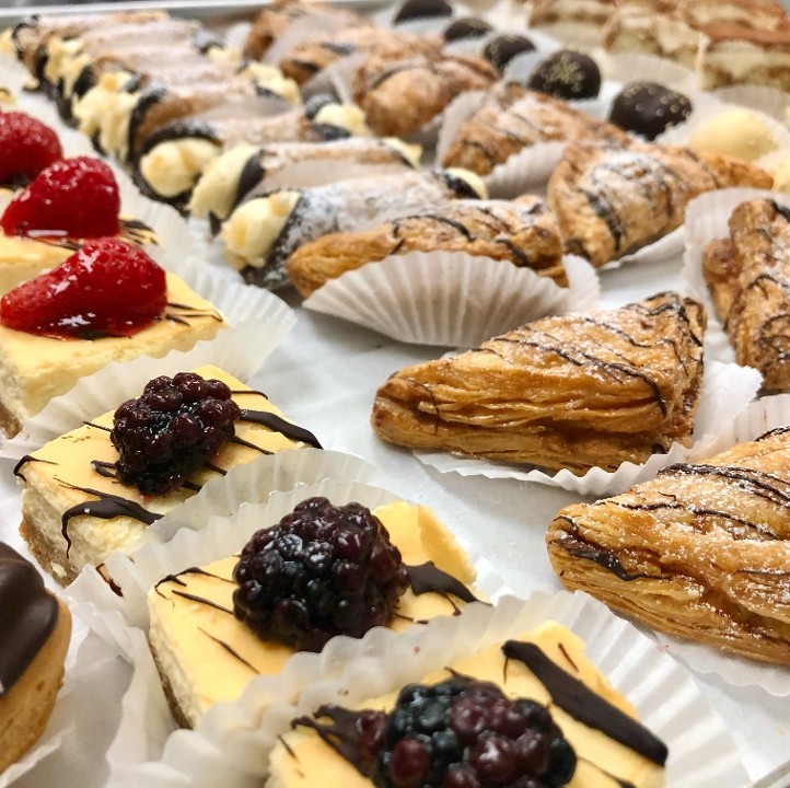Cheff'n & Eetinn l Artisan Bakery & Eatery