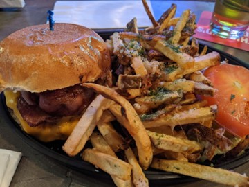 Lakehouse Brew & BBQ