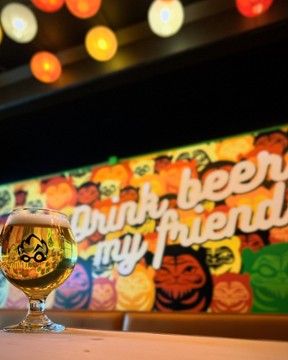 Beer Lab HI Puck's