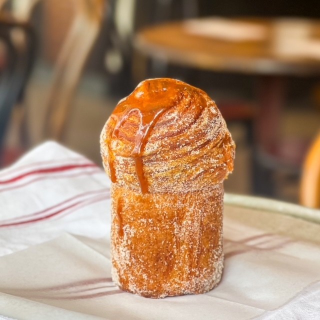 Can can brasserie cruffin